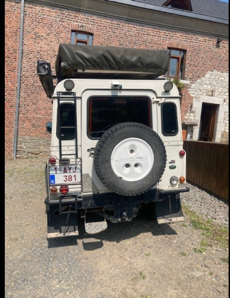 Land-Rover Defender 11O (2010) - Personenwagen: afbeelding 1 Land-Rover Defender 11O (2010) - Personenwagen: afbeelding 1