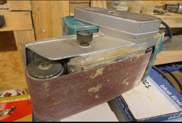 Ponceuse à bande Makita 9402 - Houtbewerkingsmachine: afbeelding 4 Ponceuse à bande Makita 9402 - Houtbewerkingsmachine: afbeelding 4