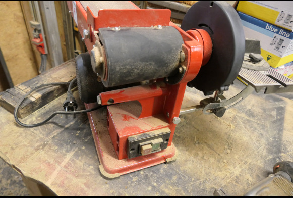 Ponceuse à bande + lapidaire Einhell TC-US 400 - Houtbewerkingsmachine: afbeelding 3 Ponceuse à bande + lapidaire Einhell TC-US 400 - Houtbewerkingsmachine: afbeelding 3