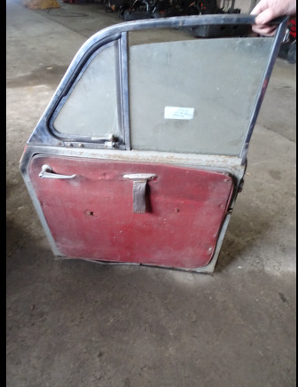 Portière de voiture et pneu MAURICE MINOR - Personenwagen: afbeelding 3 Portière de voiture et pneu MAURICE MINOR - Personenwagen: afbeelding 3