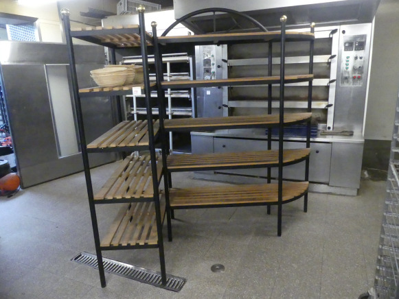 Présentoir à pain en L - Bakkerijmachine: afbeelding 1 Présentoir à pain en L - Bakkerijmachine: afbeelding 1