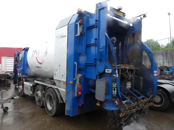 REF:05-BHS-7 - Camion poubelle DAF CF290FAG (2016-200.697 km) - Vuilniswagen: afbeelding 4 REF:05-BHS-7 - Camion poubelle DAF CF290FAG (2016-200.697 km) - Vuilniswagen: afbeelding 4