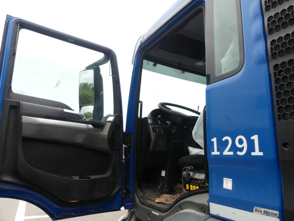 REF:1291 - Camion porte container MAN TGS (2014-500.187 km) - Containertransporter/ Wissellaadbak vrachtwagen: afbeelding 5 REF:1291 - Camion porte container MAN TGS (2014-500.187 km) - Containertransporter/ Wissellaadbak vrachtwagen: afbeelding 5