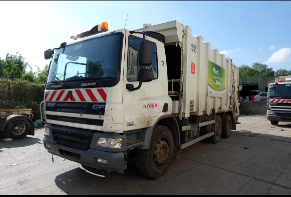 REF : 13 - Camion poubelle DAF CF75 - Vuilniswagen: afbeelding 4 REF : 13 - Camion poubelle DAF CF75 - Vuilniswagen: afbeelding 4
