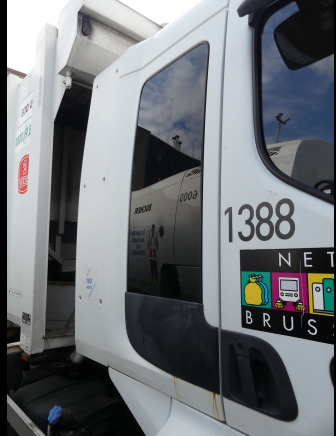 REF:1388 - Camion poubelle Renault Midlum 270DXI (2011-185.032 km) - Vuilniswagen: afbeelding 4 REF:1388 - Camion poubelle Renault Midlum 270DXI (2011-185.032 km) - Vuilniswagen: afbeelding 4