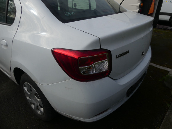 REF:20513 - Voiture Dacia Logan Berline (2013-97.655 km) - Sedan: afbeelding 4 REF:20513 - Voiture Dacia Logan Berline (2013-97.655 km) - Sedan: afbeelding 4