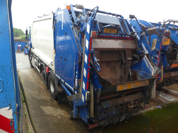 REF:61-BDT-1 - Camion poubelle DAF CF 290 FAG (2014-364.476 km) - Vuilniswagen: afbeelding 4 REF:61-BDT-1 - Camion poubelle DAF CF 290 FAG (2014-364.476 km) - Vuilniswagen: afbeelding 4