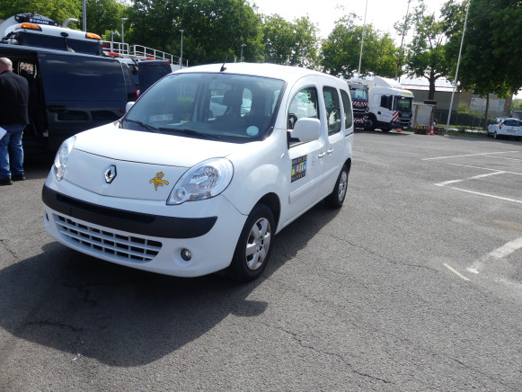 REF:62376 - Voiture Renault Kangoo 1.5 D (2011-42.514 km) - SUV: afbeelding 3 REF:62376 - Voiture Renault Kangoo 1.5 D (2011-42.514 km) - SUV: afbeelding 3