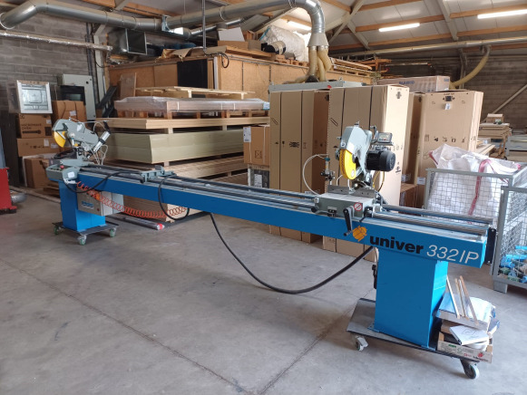 Scie à onglet double tête pour chassis Pertici Univer 332 IP - Houtbewerkingsmachine: afbeelding 1 Scie à onglet double tête pour chassis Pertici Univer 332 IP - Houtbewerkingsmachine: afbeelding 1