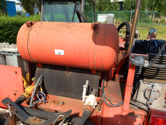 Tracteur CHARIOTRAC pour pièces - Tractor: afbeelding 4 Tracteur CHARIOTRAC pour pièces - Tractor: afbeelding 4