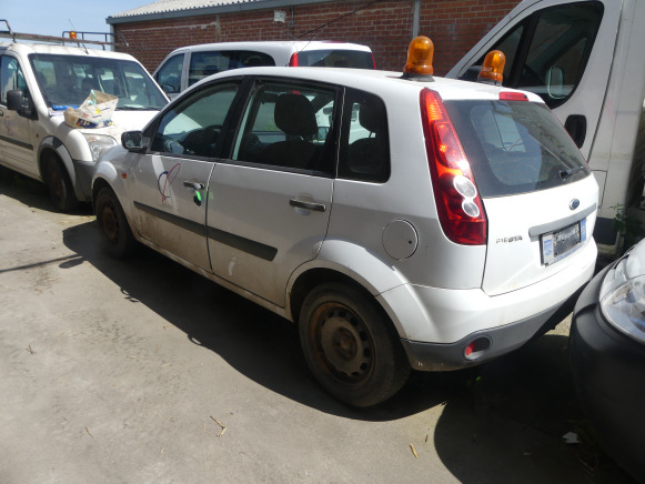 Voiture Ford FIESTA - Personenwagen: afbeelding 2 Voiture Ford FIESTA - Personenwagen: afbeelding 2
