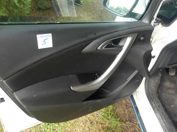 Voiture Opel Astra Break (2012-211.232 km) - Personenwagen: afbeelding 3 Voiture Opel Astra Break (2012-211.232 km) - Personenwagen: afbeelding 3