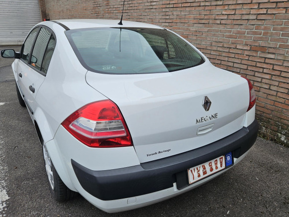 Voiture Renault Megane (2008-96.479 km-VIN:VF1LM1S0H40530344) - Personenwagen: afbeelding 4 Voiture Renault Megane (2008-96.479 km-VIN:VF1LM1S0H40530344) - Personenwagen: afbeelding 4