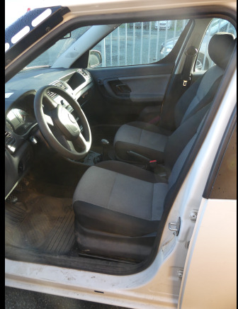 Voiture Skoda Roomster (2010-118.919 km) - Personenwagen: afbeelding 5 Voiture Skoda Roomster (2010-118.919 km) - Personenwagen: afbeelding 5