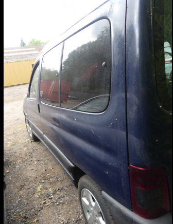 Voiture (pour pièces) Citroën Berlingo 1,9D - Personenwagen: afbeelding 4 Voiture (pour pièces) Citroën Berlingo 1,9D - Personenwagen: afbeelding 4