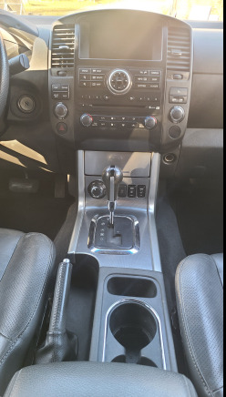 Voiture tout terrain Nissan Navara V6 - Personenwagen: afbeelding 4 Voiture tout terrain Nissan Navara V6 - Personenwagen: afbeelding 4