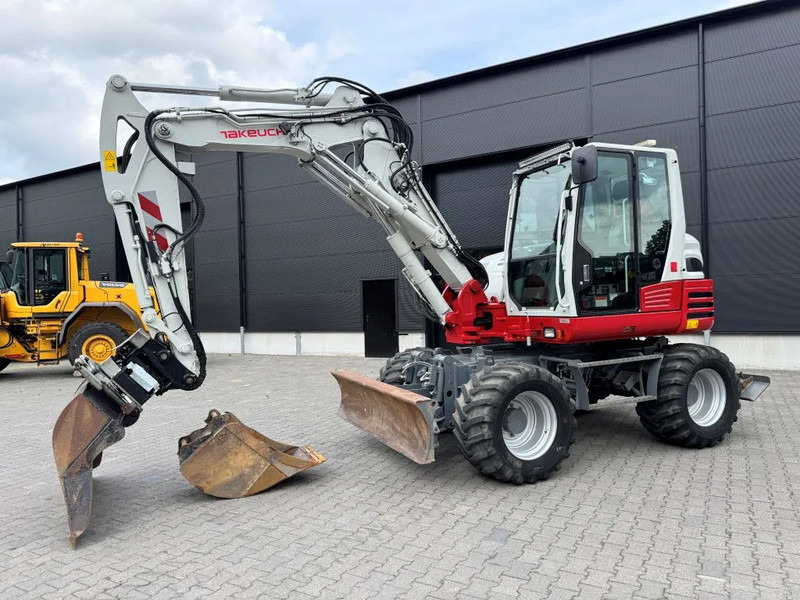 Takeuchi TB295W BJ 2021 3500 uur Compacttilt Draaikantelstuk met Gripper ! - Mobiele graafmachine: afbeelding 2 Takeuchi TB295W BJ 2021 3500 uur Compacttilt Draaikantelstuk met Gripper ! - Mobiele graafmachine: afbeelding 2