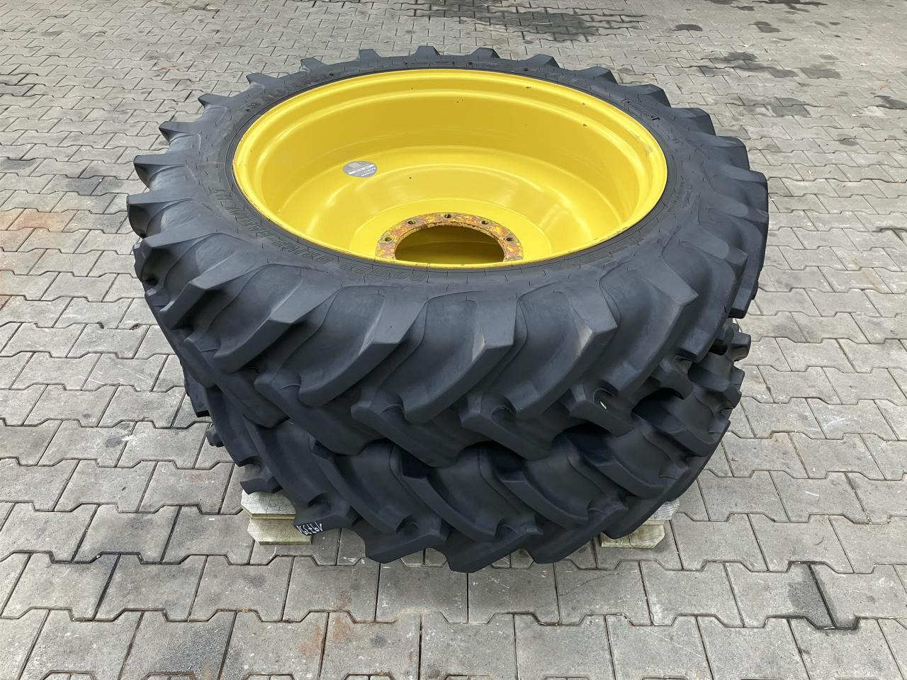 Alliance 12.4R36 - Band voor Landbouwmachine: afbeelding 2 Alliance 12.4R36 - Band voor Landbouwmachine: afbeelding 2