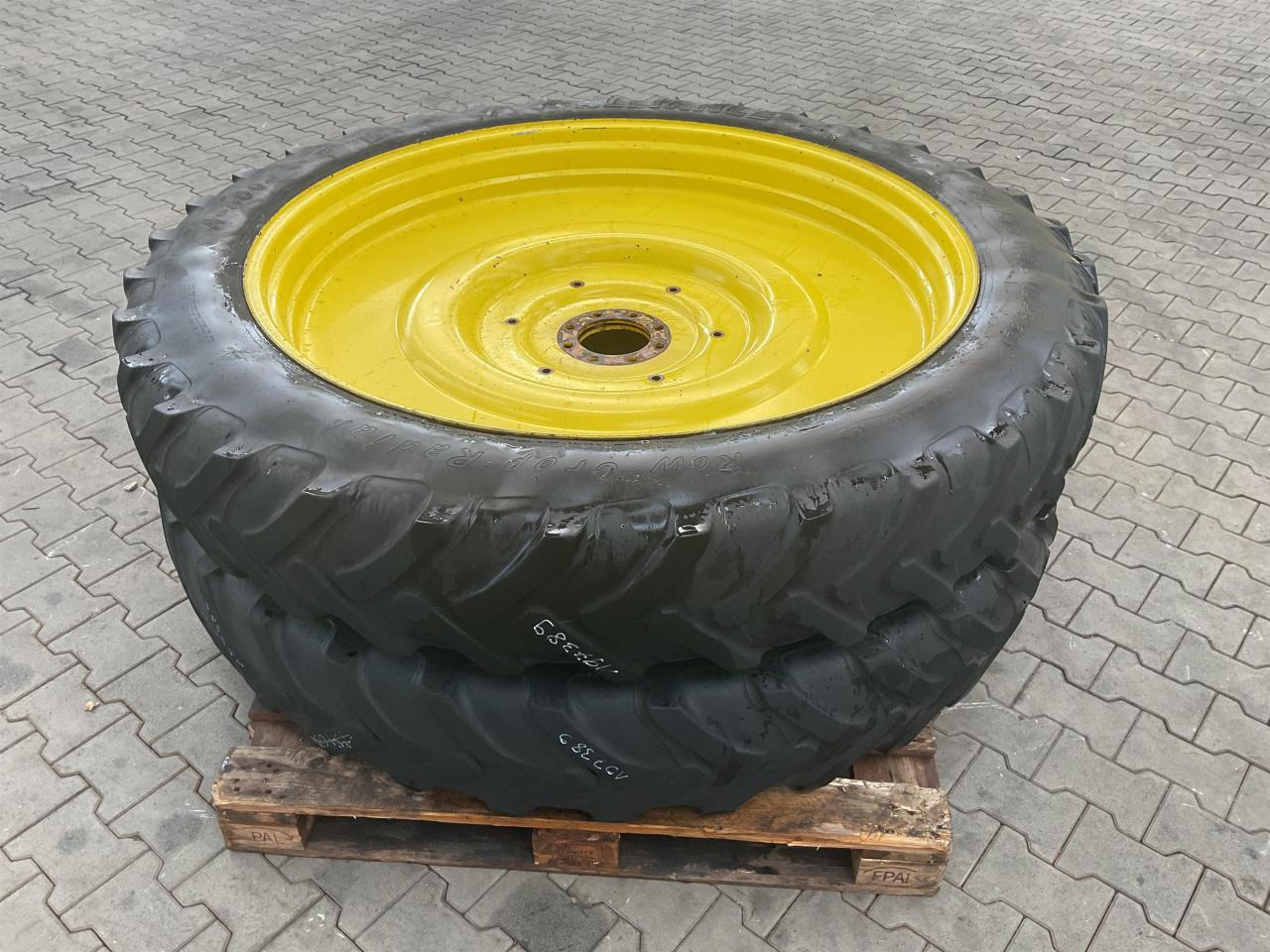 Alliance 12.4R52 - Band voor Landbouwmachine: afbeelding 4 Alliance 12.4R52 - Band voor Landbouwmachine: afbeelding 4