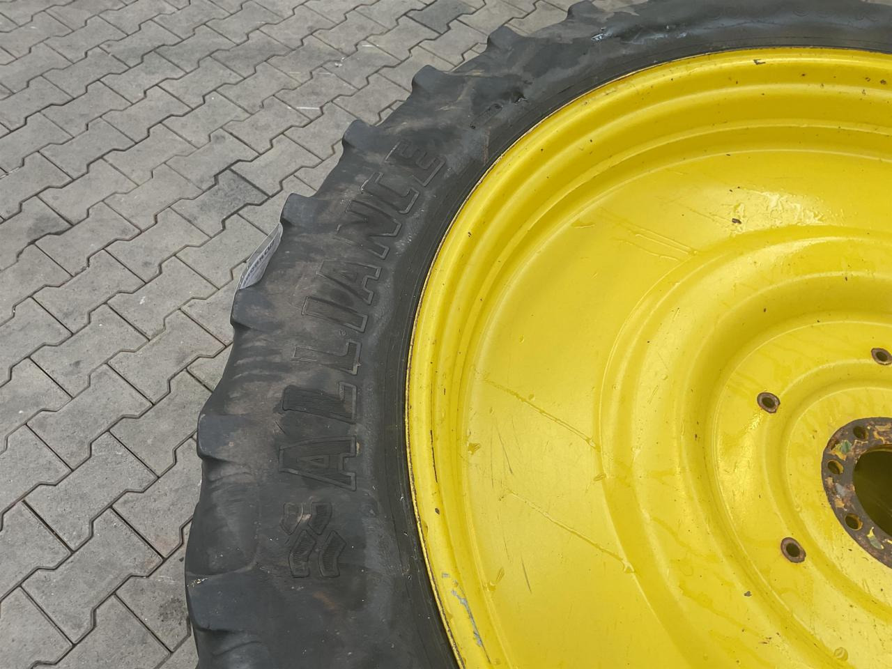 Alliance 12.4R52 - Band voor Landbouwmachine: afbeelding 5 Alliance 12.4R52 - Band voor Landbouwmachine: afbeelding 5