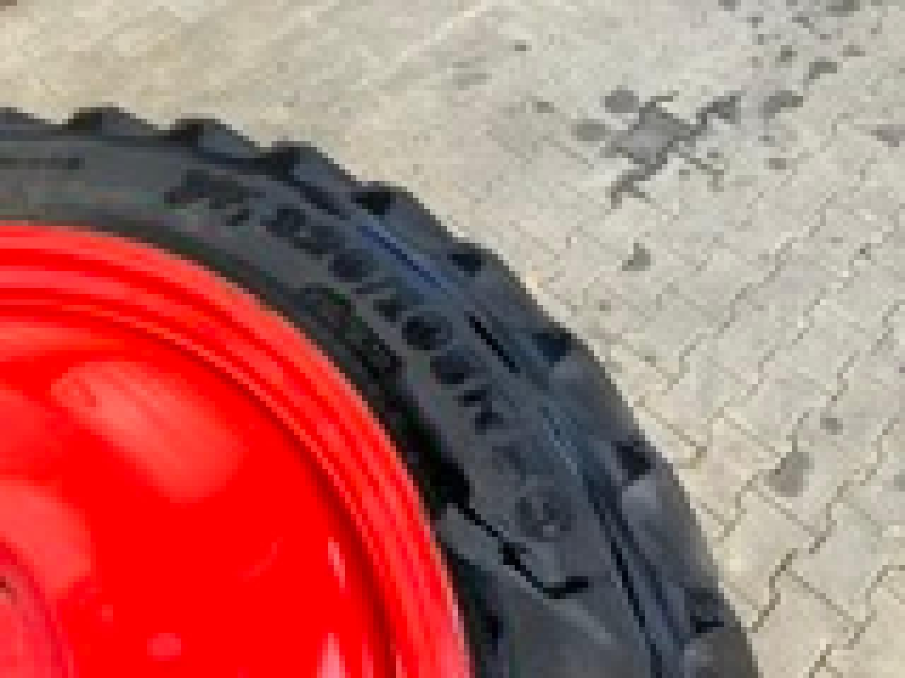 Alliance 320/105R50 - Band voor Landbouwmachine: afbeelding 2 Alliance 320/105R50 - Band voor Landbouwmachine: afbeelding 2
