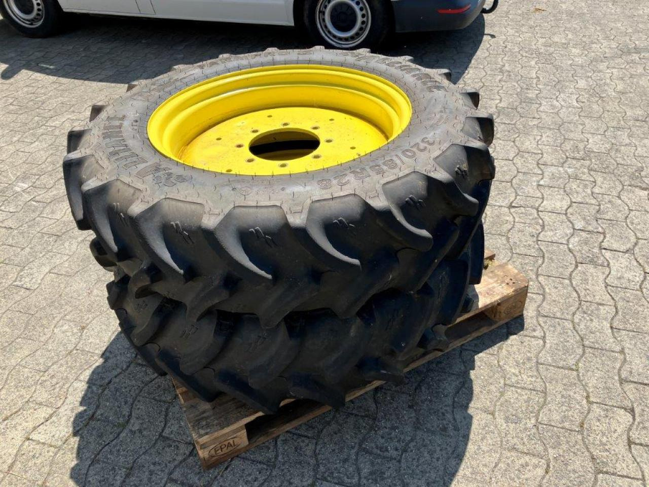 Alliance 320/85R28 - Band voor Landbouwmachine: afbeelding 2 Alliance 320/85R28 - Band voor Landbouwmachine: afbeelding 2