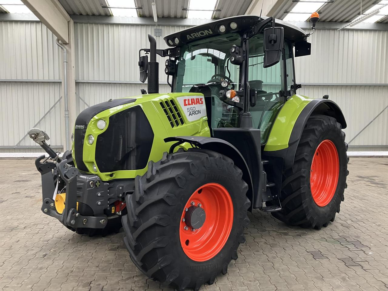 CLAAS Arion 550 - Tractor: afbeelding 1 CLAAS Arion 550 - Tractor: afbeelding 1