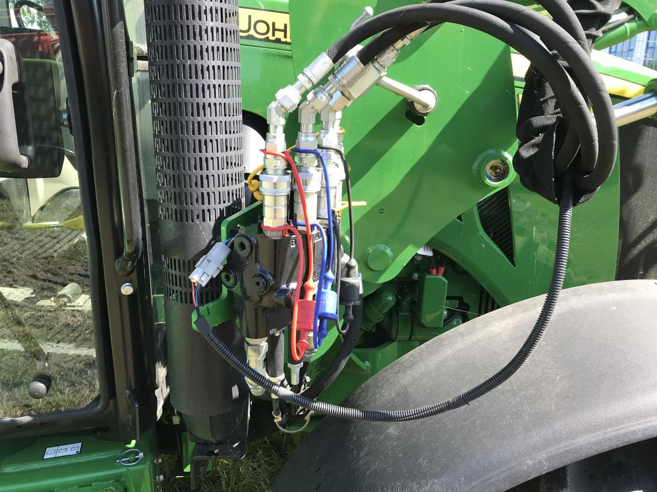 John Deere 5075E - Tractor: afbeelding 5 John Deere 5075E - Tractor: afbeelding 5