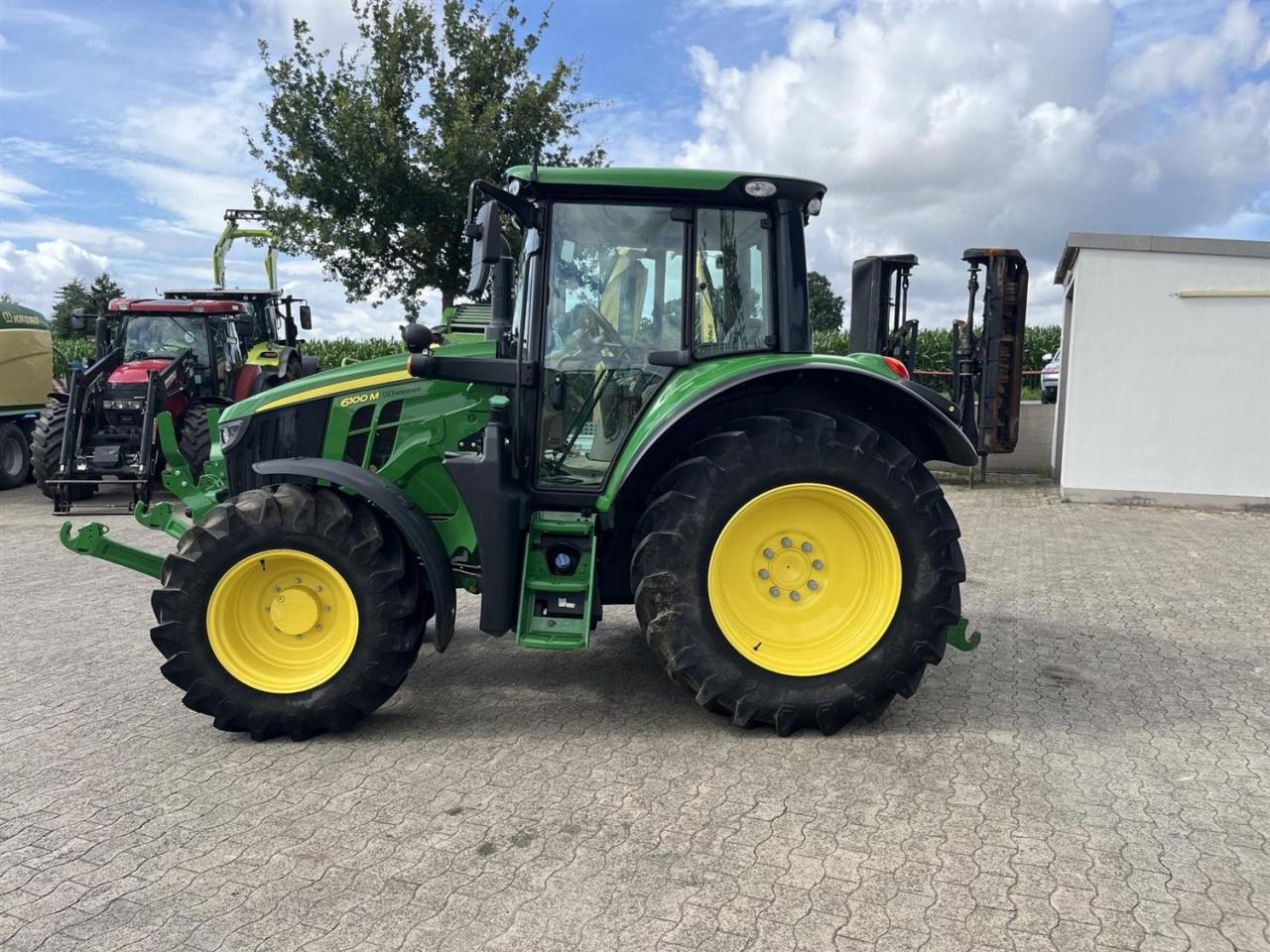 John Deere 6100M - Tractor: afbeelding 3 John Deere 6100M - Tractor: afbeelding 3
