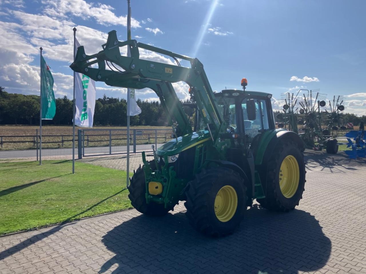John Deere 6120M - Tractor: afbeelding 5 John Deere 6120M - Tractor: afbeelding 5