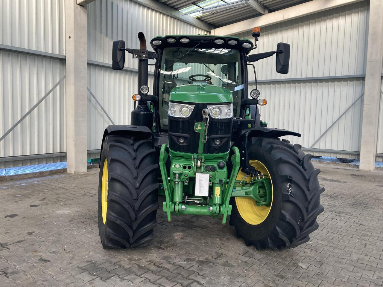 John Deere 6155R - Tractor: afbeelding 3 John Deere 6155R - Tractor: afbeelding 3