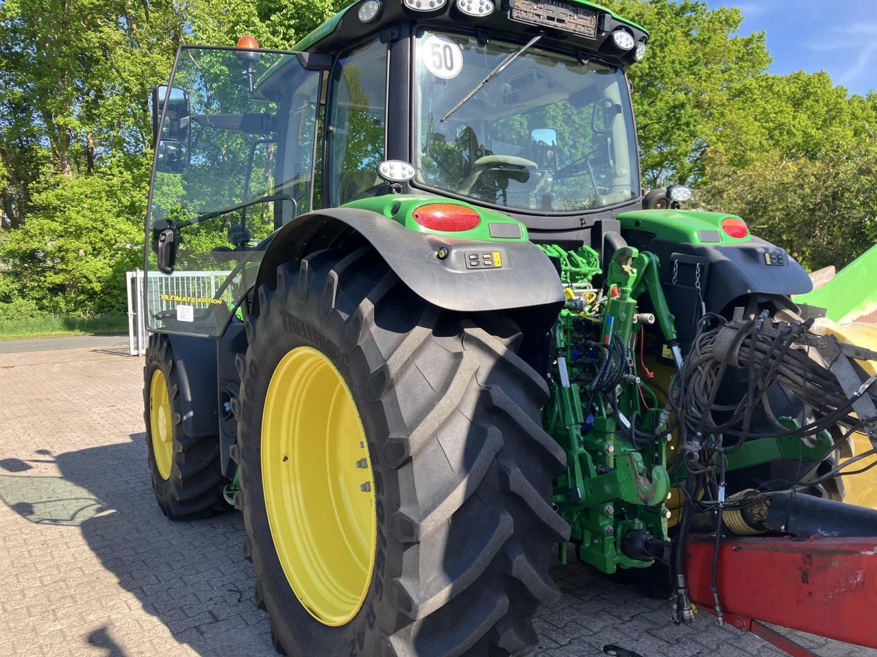 John Deere 6155R - Tractor: afbeelding 2 John Deere 6155R - Tractor: afbeelding 2