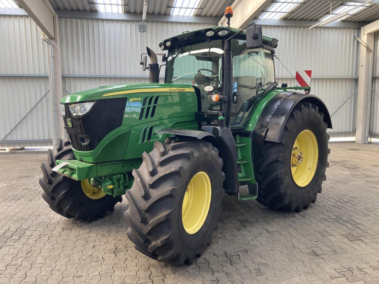 John Deere 6170R - Tractor: afbeelding 1 John Deere 6170R - Tractor: afbeelding 1