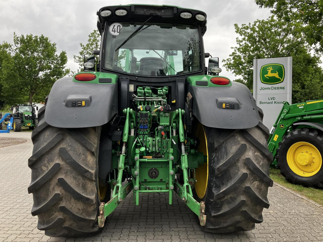 John Deere 6215R - Tractor: afbeelding 5 John Deere 6215R - Tractor: afbeelding 5