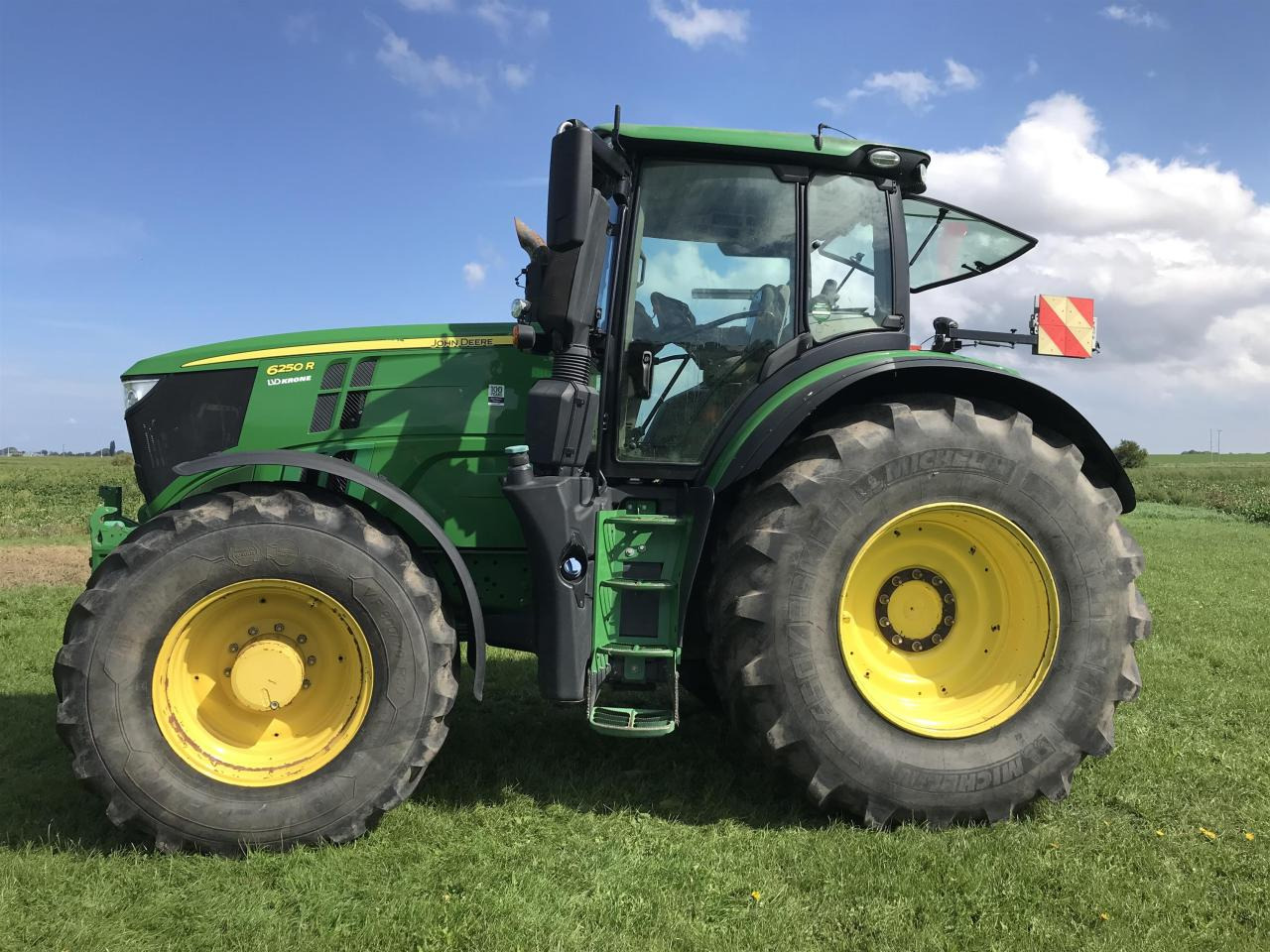 John Deere 6250R - Tractor: afbeelding 1 John Deere 6250R - Tractor: afbeelding 1