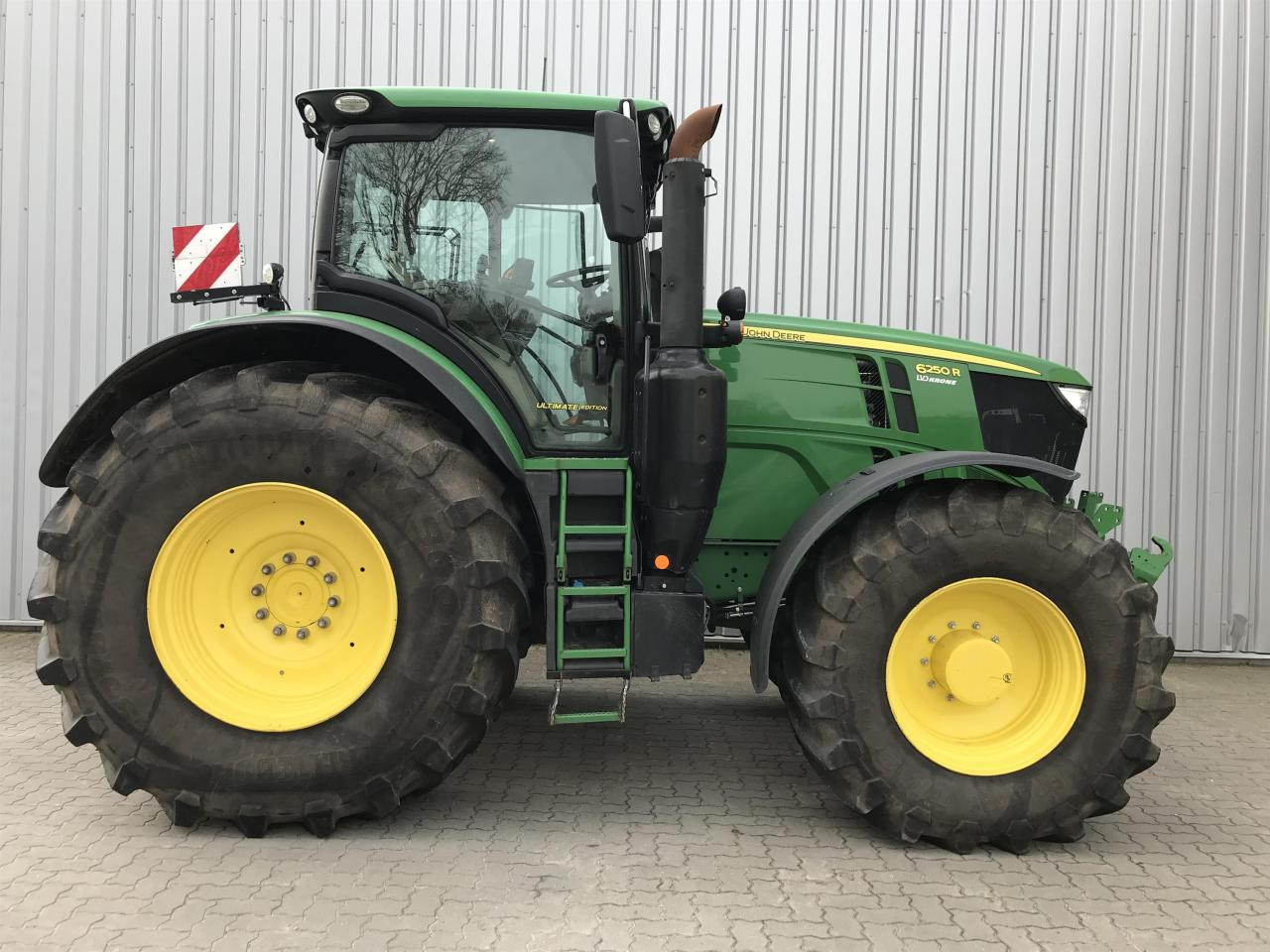 John Deere 6250R - Tractor: afbeelding 2 John Deere 6250R - Tractor: afbeelding 2