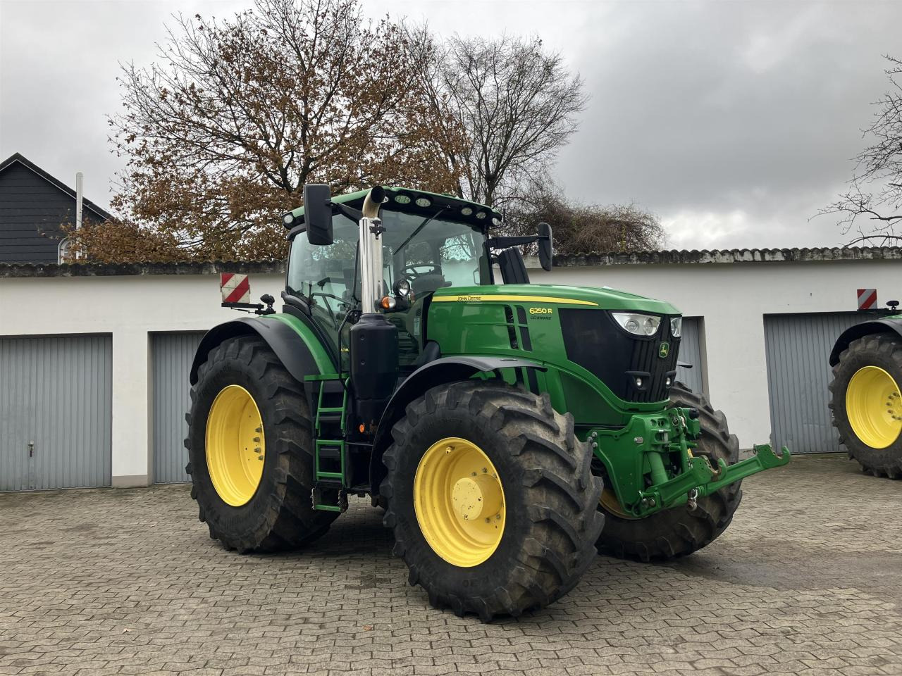 John Deere 6250R - Tractor: afbeelding 1 John Deere 6250R - Tractor: afbeelding 1