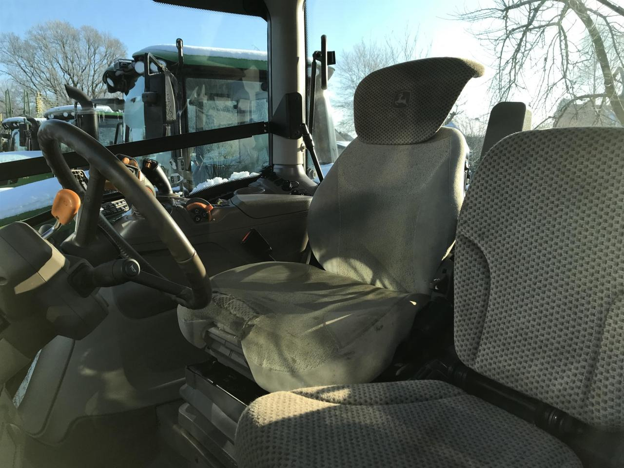 John Deere 6R 140 - Tractor: afbeelding 5 John Deere 6R 140 - Tractor: afbeelding 5