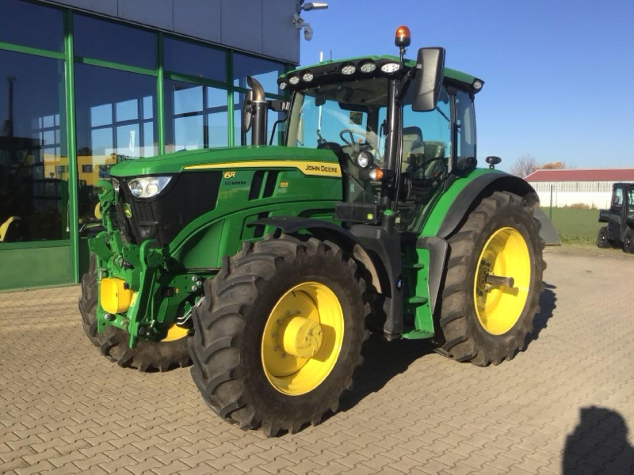 John Deere 6R 155 - Tractor: afbeelding 2 John Deere 6R 155 - Tractor: afbeelding 2