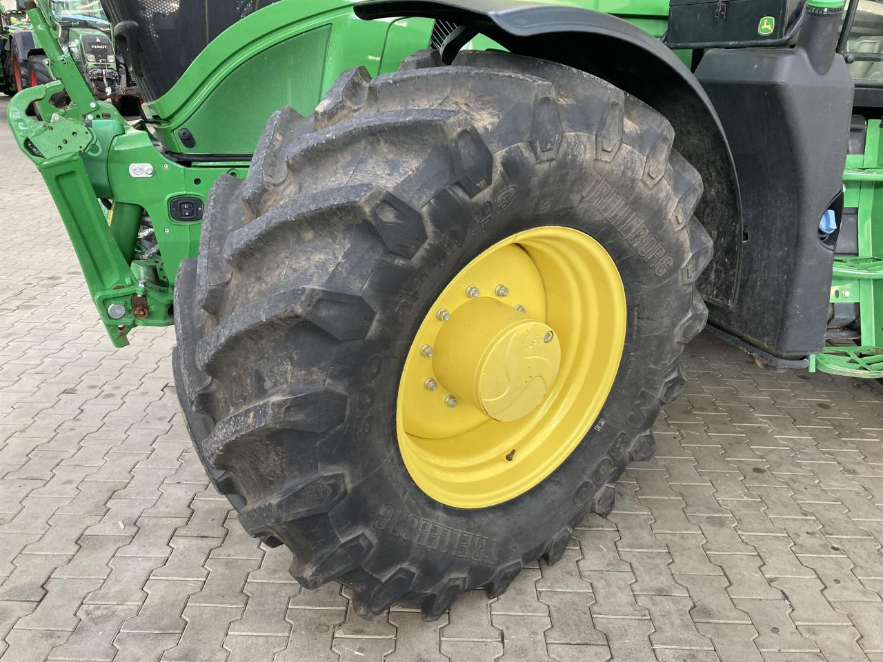 John Deere 6R 185 - Tractor: afbeelding 2 John Deere 6R 185 - Tractor: afbeelding 2