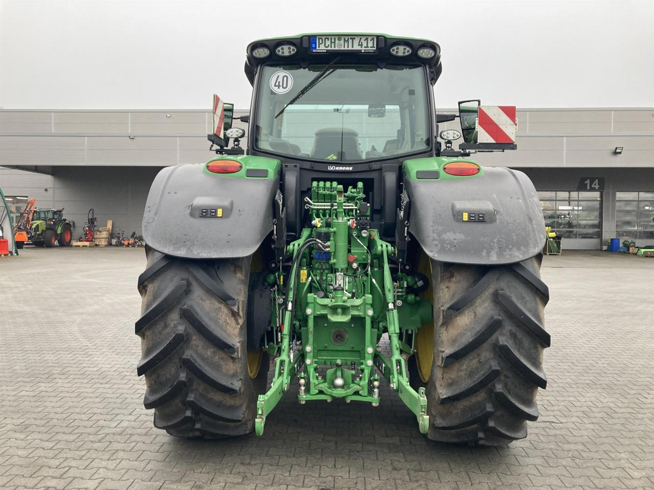 John Deere 6R 215 - Tractor: afbeelding 3 John Deere 6R 215 - Tractor: afbeelding 3