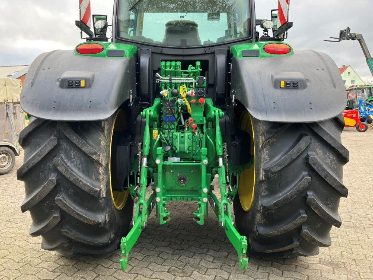 John Deere 6R 215 - Tractor: afbeelding 5 John Deere 6R 215 - Tractor: afbeelding 5