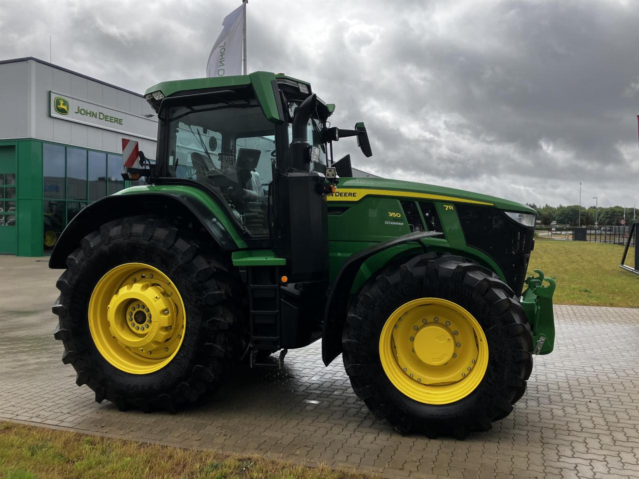 John Deere 7R 350 - Tractor: afbeelding 2 John Deere 7R 350 - Tractor: afbeelding 2