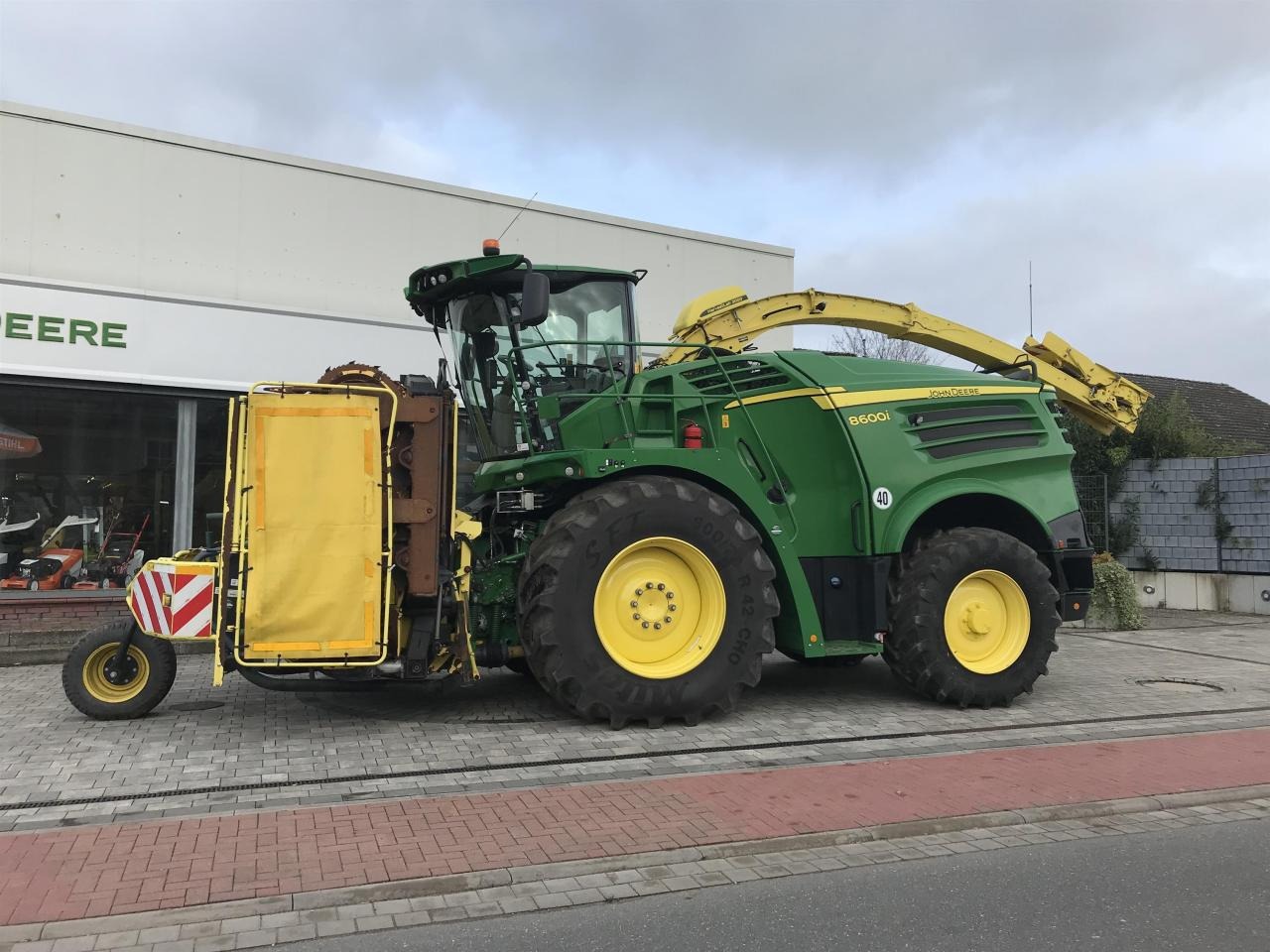 John Deere 8600 - Hakselaar: afbeelding 1 John Deere 8600 - Hakselaar: afbeelding 1
