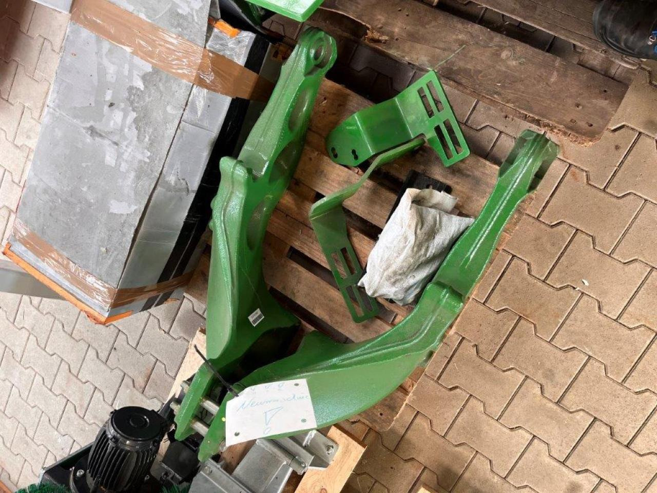 John Deere Anbaukonsolen - Voorlader voor tractor: afbeelding 2 John Deere Anbaukonsolen - Voorlader voor tractor: afbeelding 2