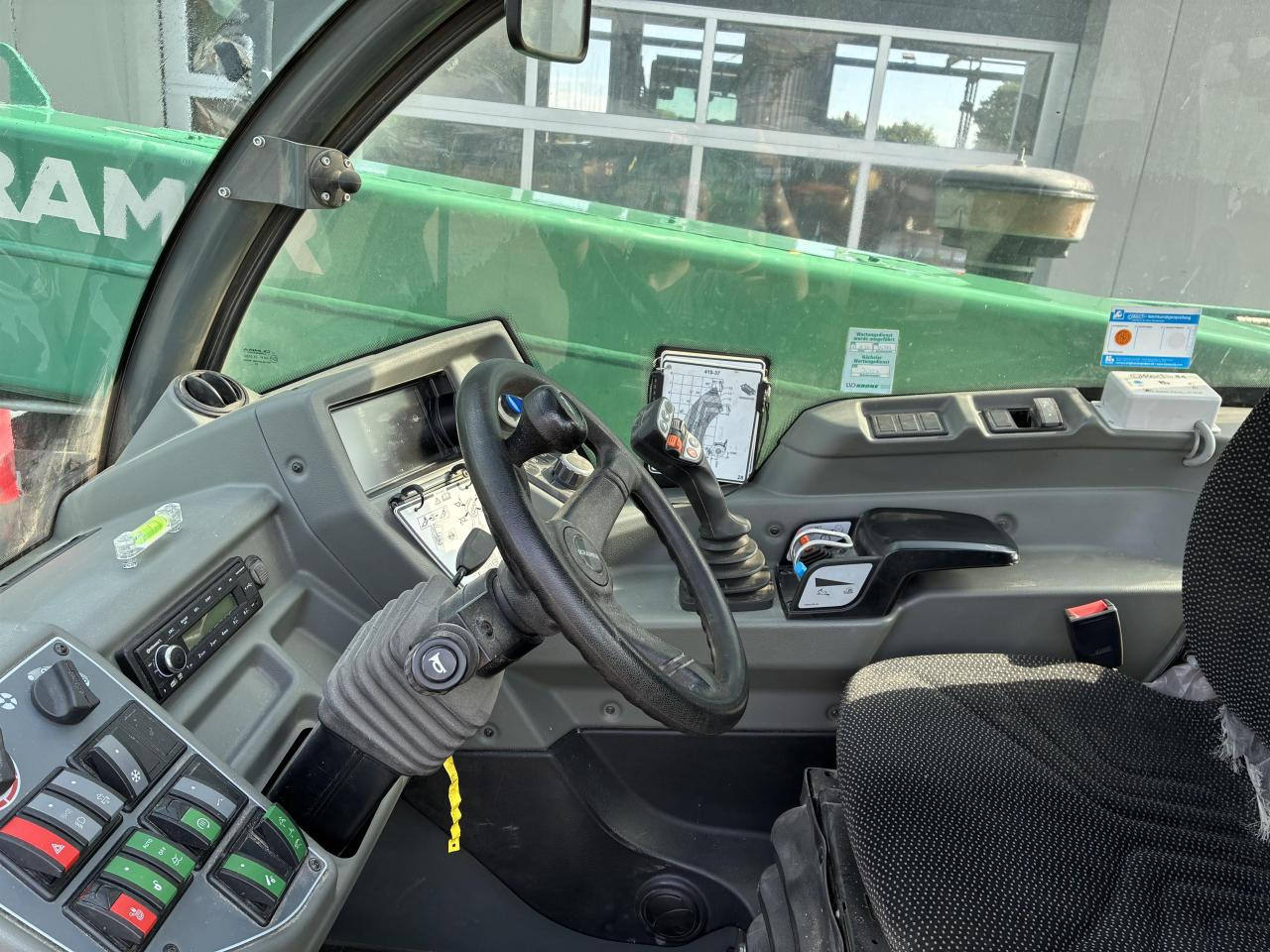 Kramer KT407 - Verreiker: afbeelding 4 Kramer KT407 - Verreiker: afbeelding 4