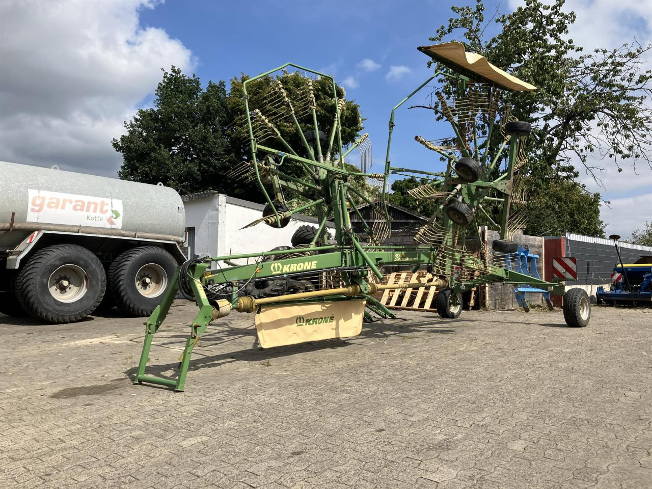 Krone SWADRO 810 - Hooischudder: afbeelding 1 Krone SWADRO 810 - Hooischudder: afbeelding 1