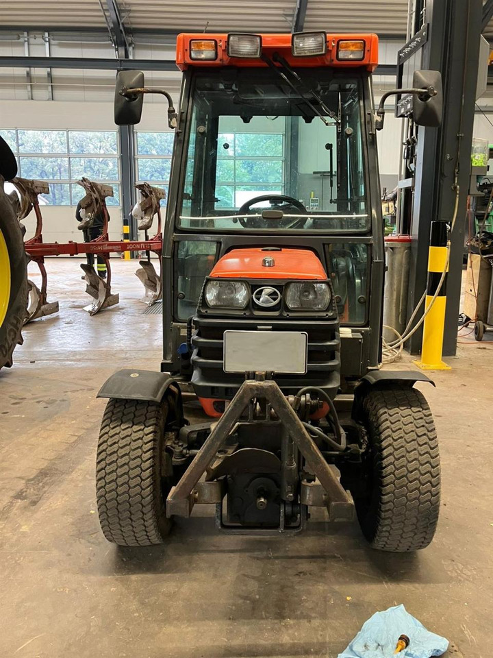 Kubota B2110 - Gemeentelijke tractor: afbeelding 2 Kubota B2110 - Gemeentelijke tractor: afbeelding 2
