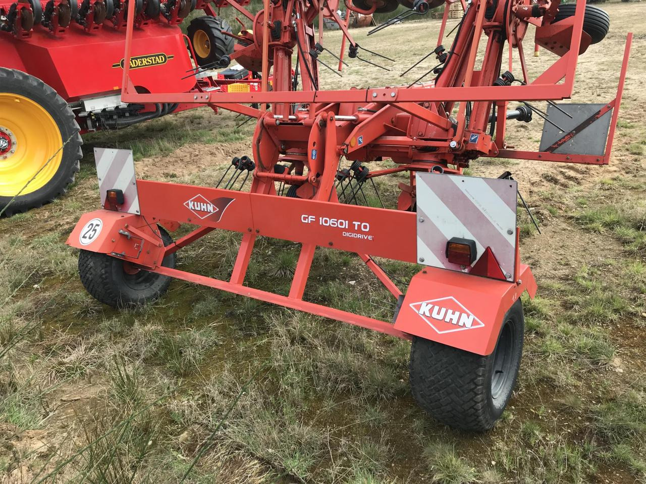 Kuhn GF 10601TO - Hooischudder: afbeelding 5 Kuhn GF 10601TO - Hooischudder: afbeelding 5