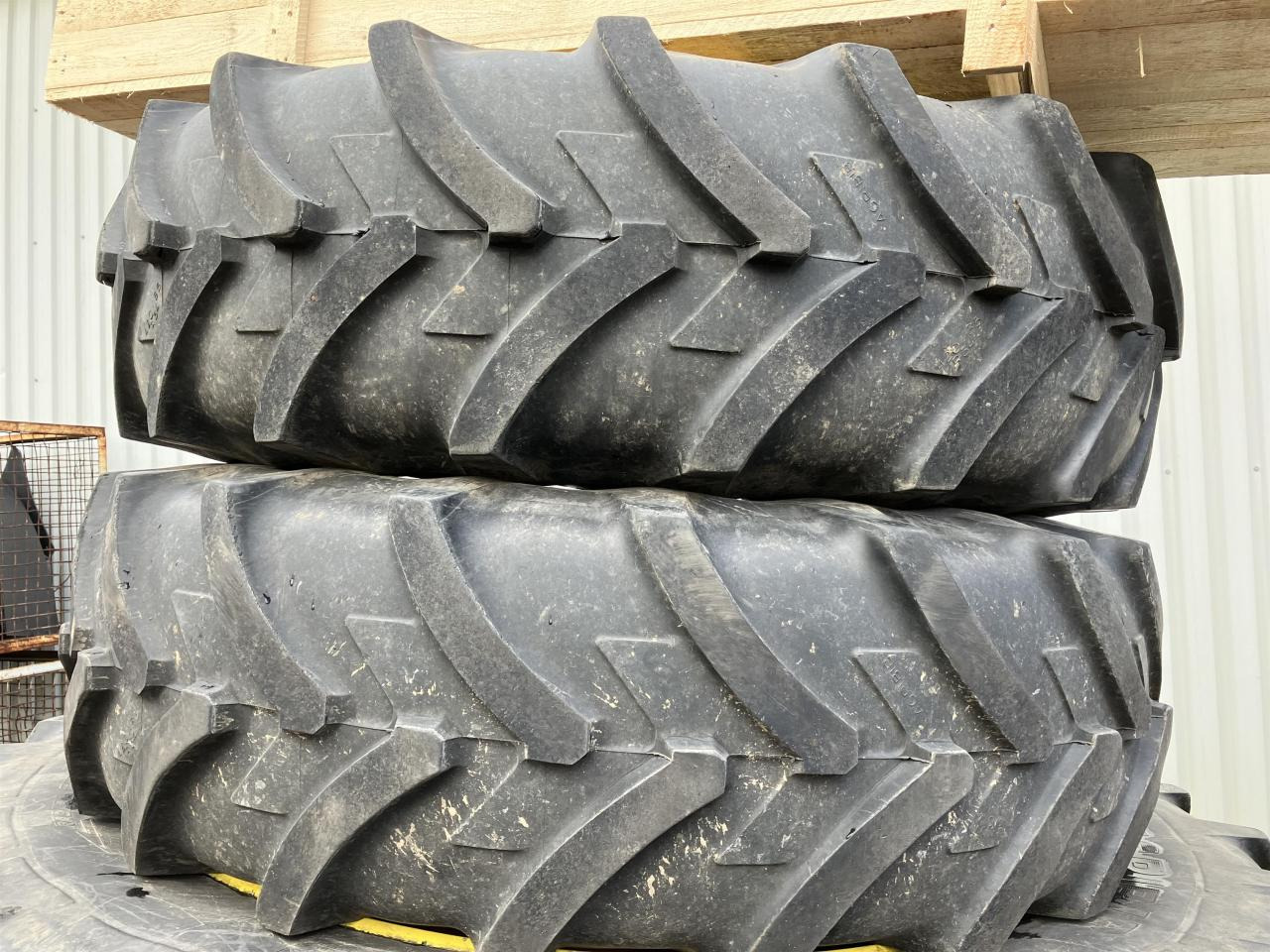 Michelin 420/85R34 - Band voor Landbouwmachine: afbeelding 2 Michelin 420/85R34 - Band voor Landbouwmachine: afbeelding 2